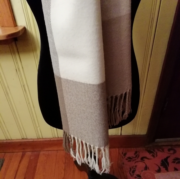 Vintage Classic Cashmere Neutral Tones Plaid Scarf - Picture 6 of 7